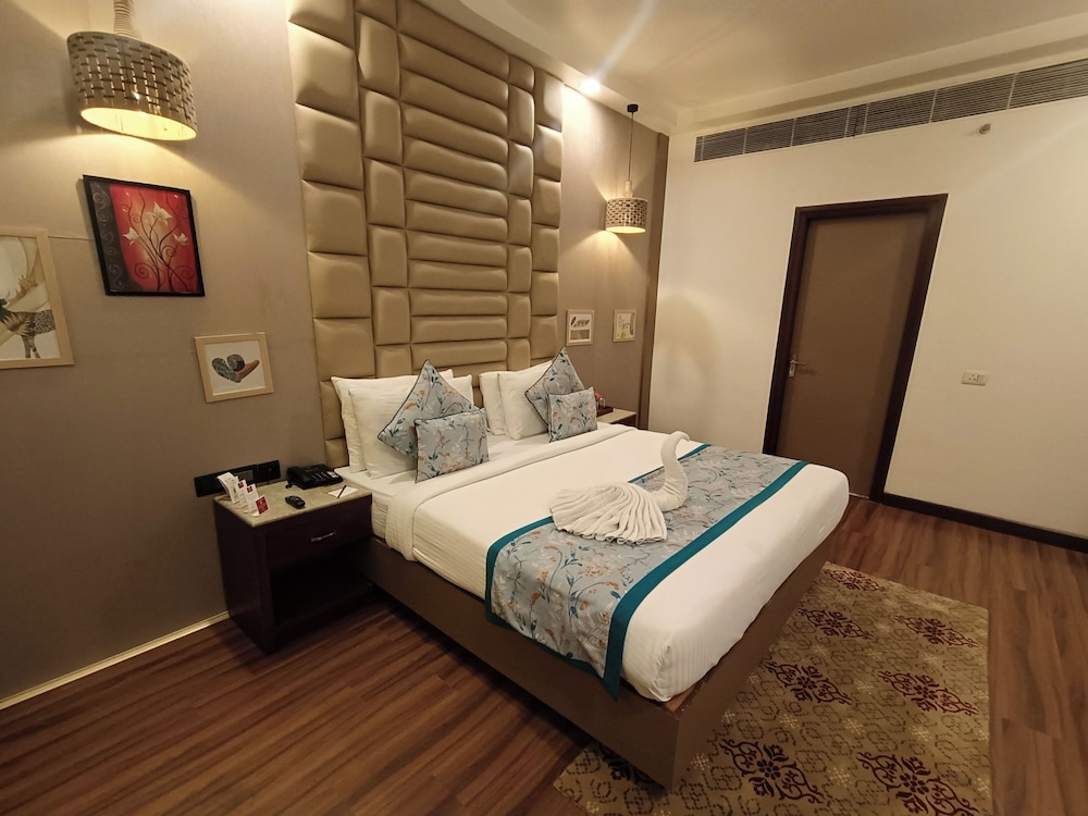 Lords Plaza Jaipur 11/42