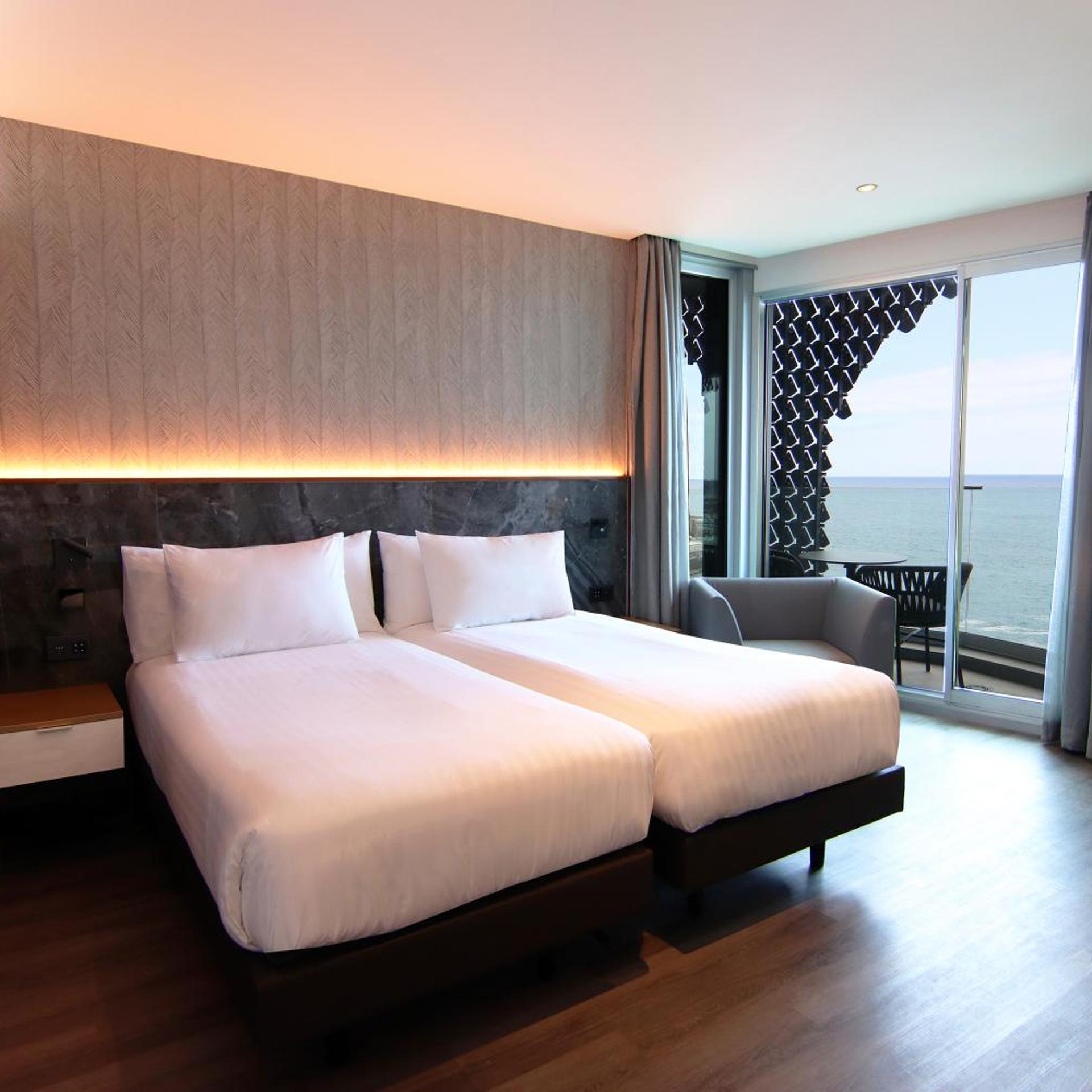 Deluxe, Double Bed, Sea View