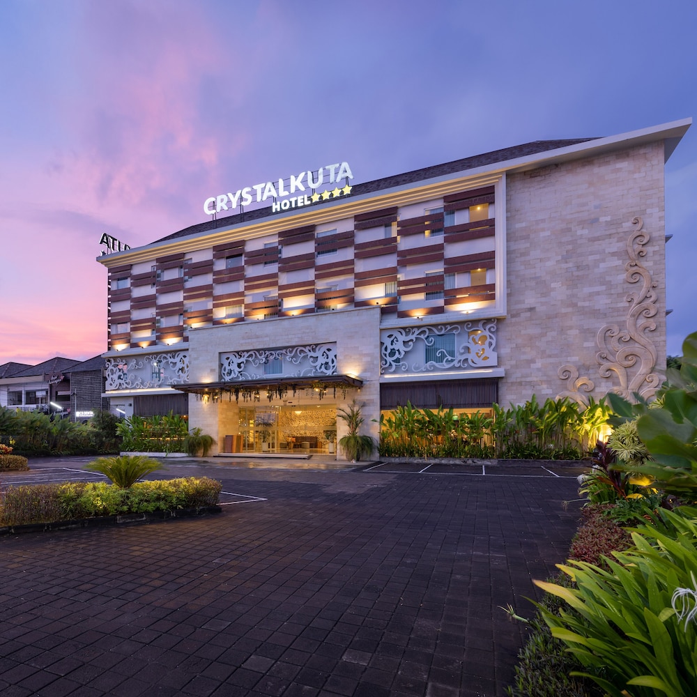 Crystal Kuta Hotel 3/47