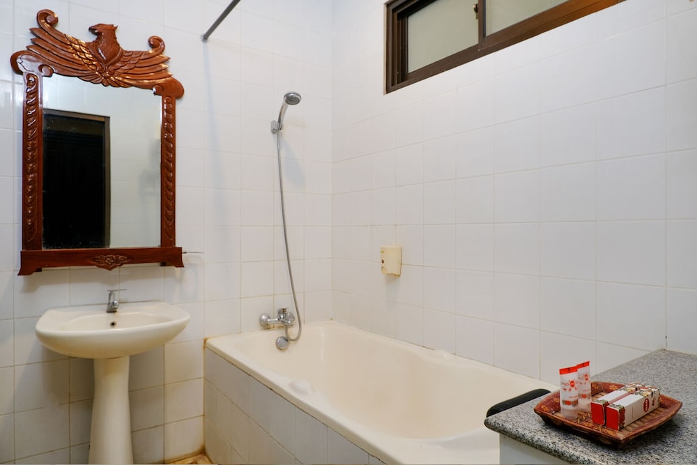 Super OYO Capital O 514 Omah Pari Boutique Hotel 45/46
