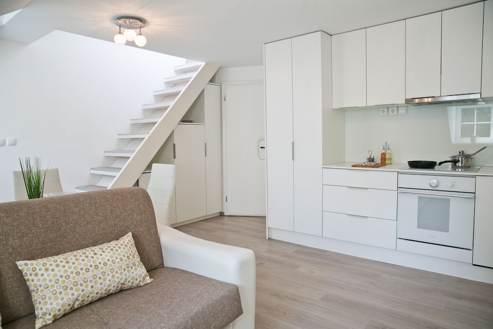 Apartments Hisa Pod Gradom 28/50
