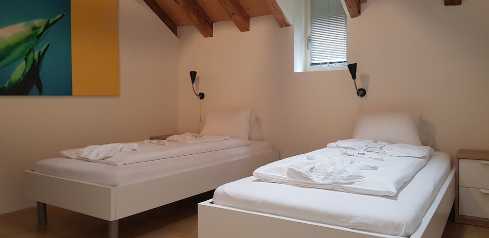 Easy Living Business Apartments 15/27