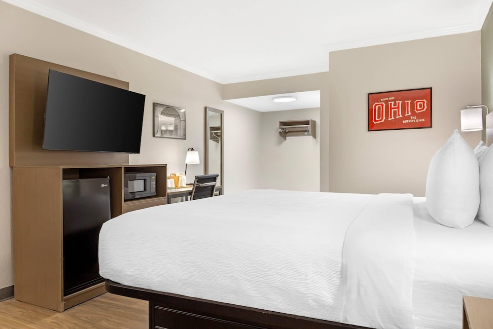 غرفة قياسية بسرير كينج، Quality Inn Findlay 6/8