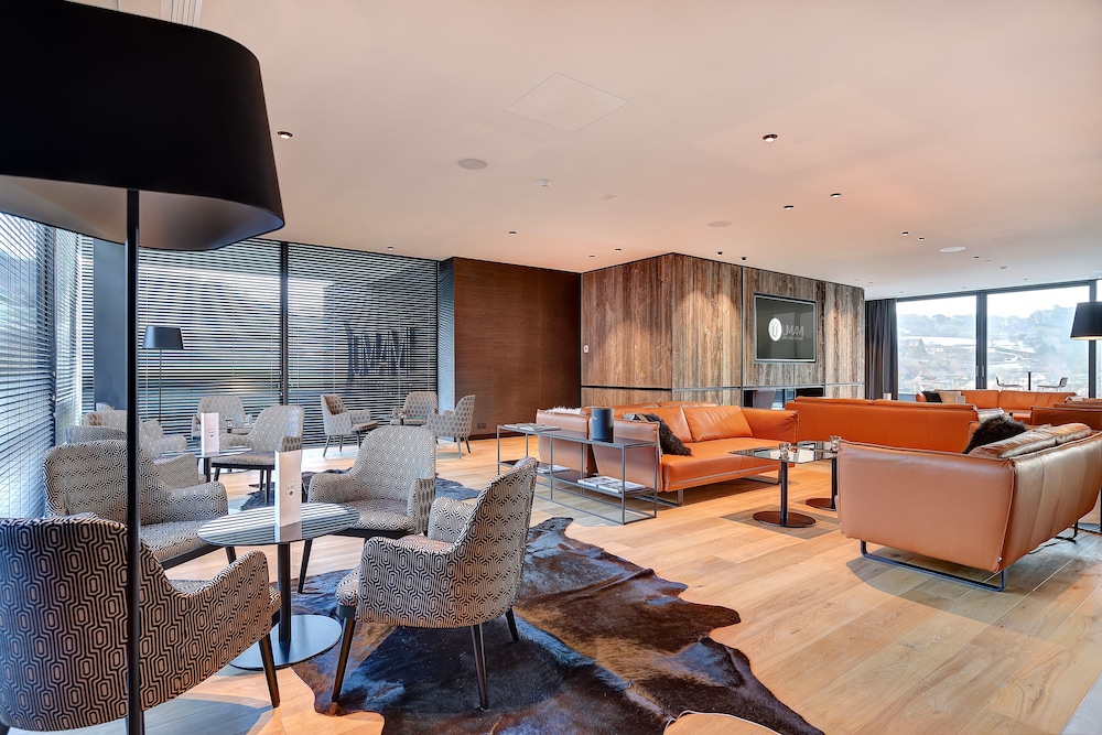 R hotel experiences 40/58