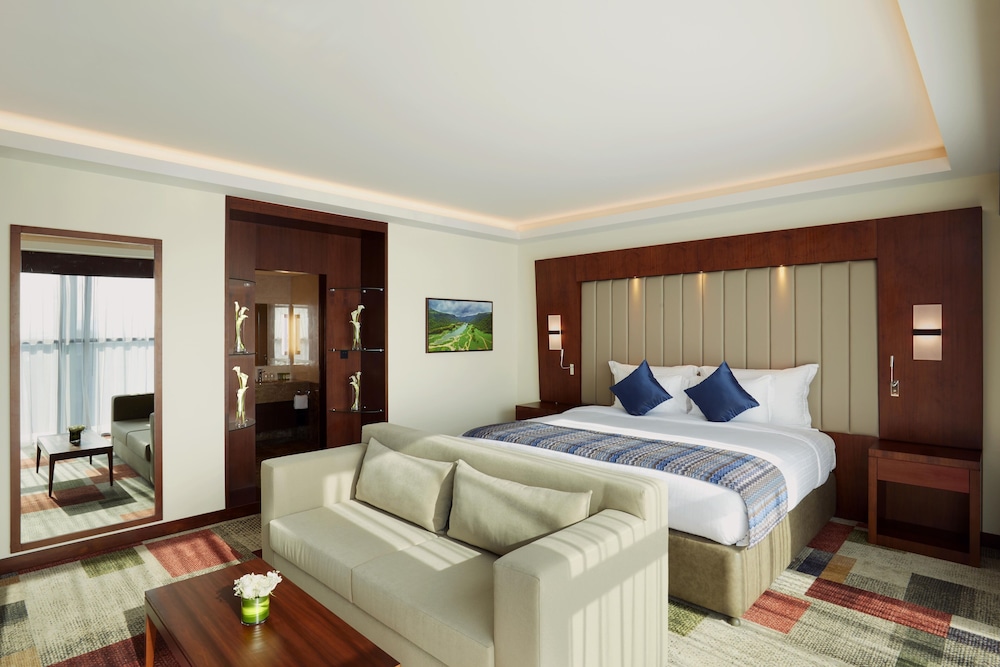 Deluxe Suite