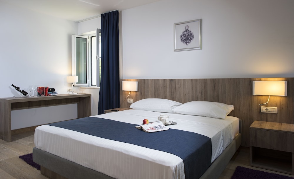 Maistra Select Srebreno Villas 24/77