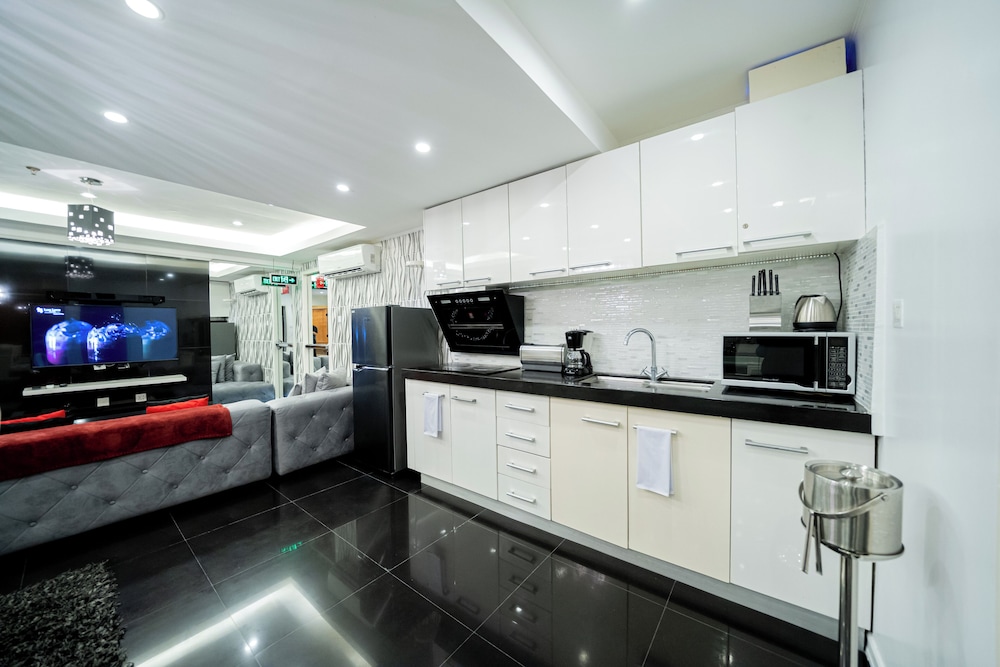 Luks Lofts Hotel & Residences 2/50