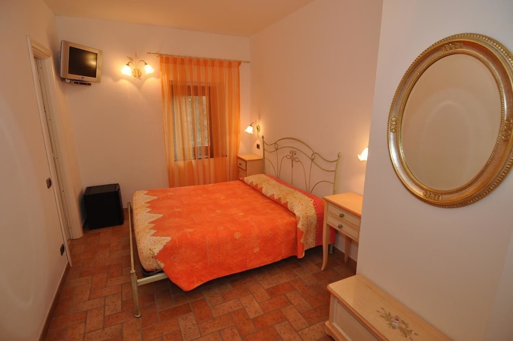 Sandra Villa Rooms 13/43