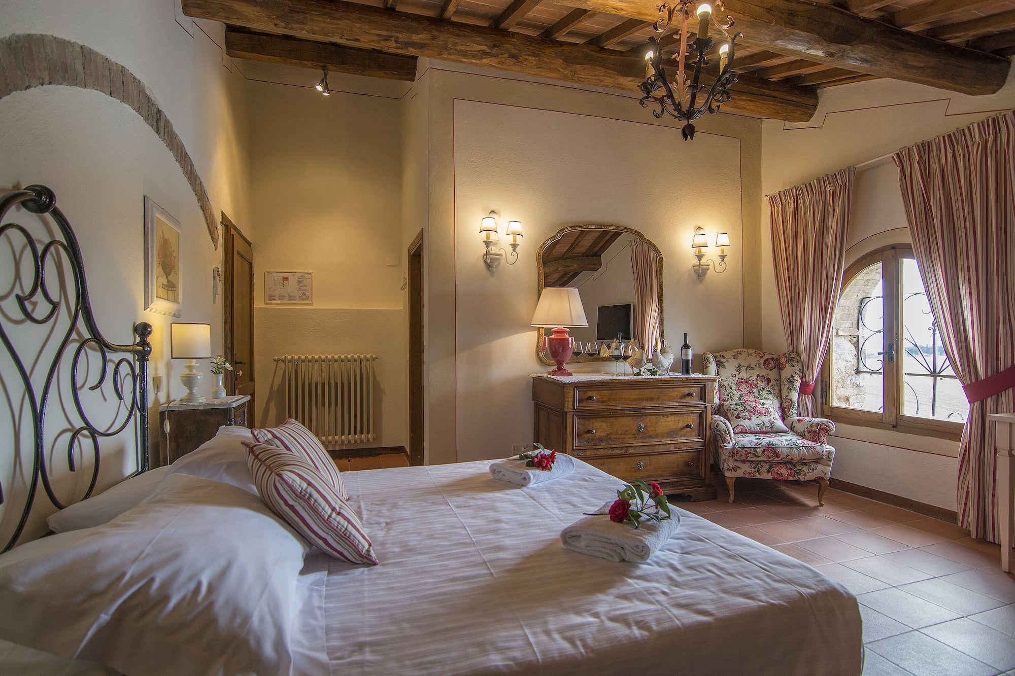 EXCLUSIVE, DOUBLE BED