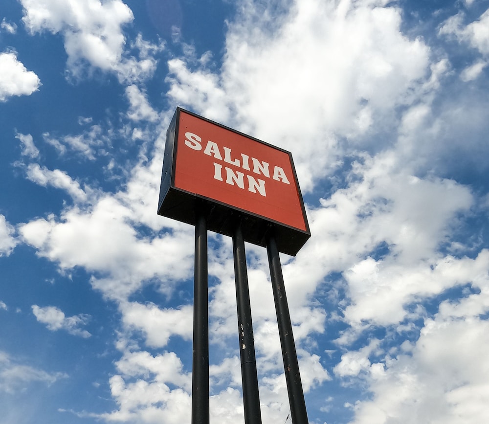 Americas Best Value Inn Salina 2/28