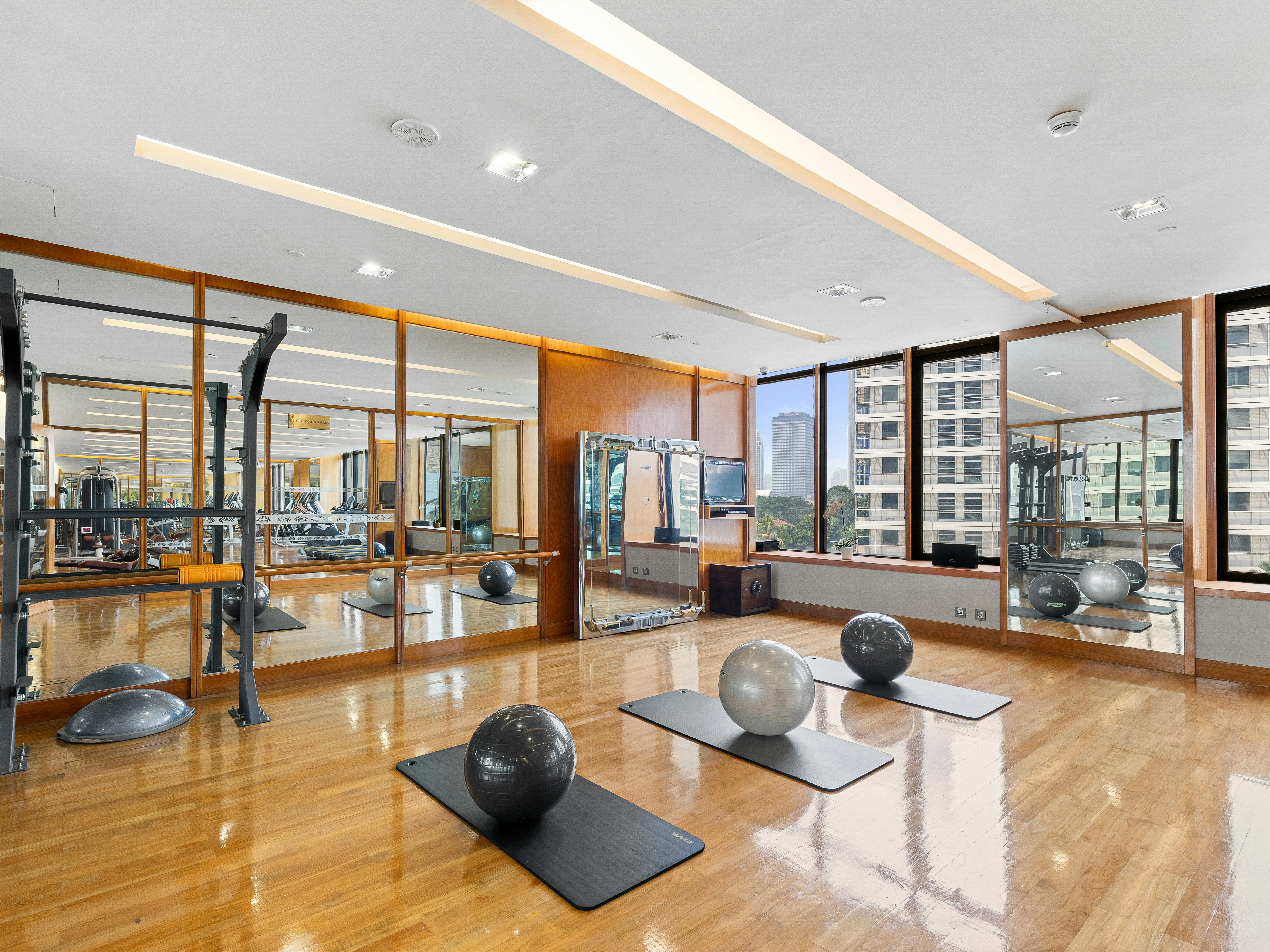Mandarin Oriental, Jakarta 50/86