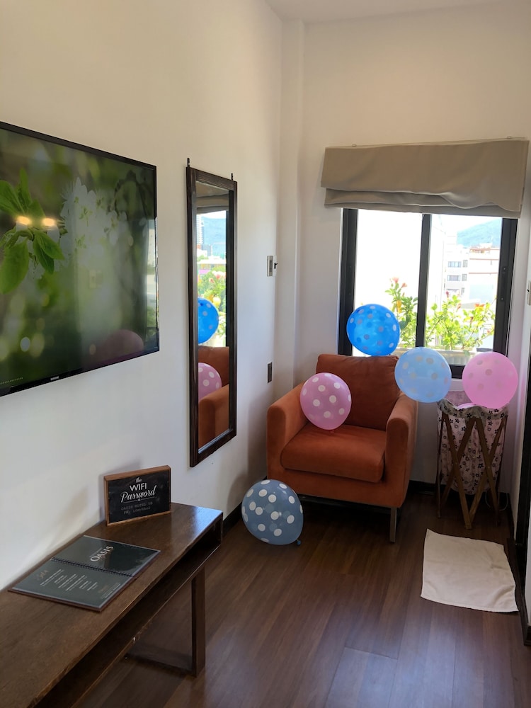 Oasis Hotel & Apartment 26/50