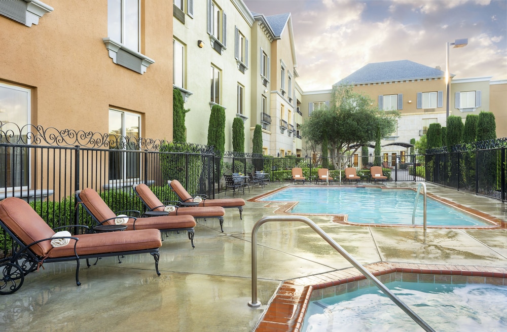 Ayres Hotel Seal Beach 12/36