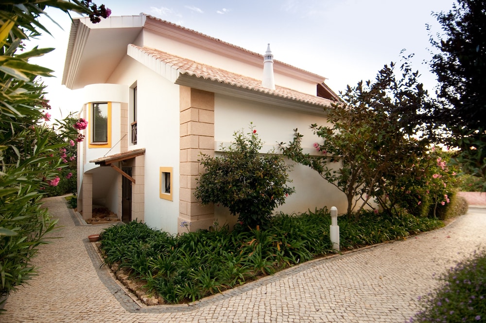 Luzmar Villas 1/30