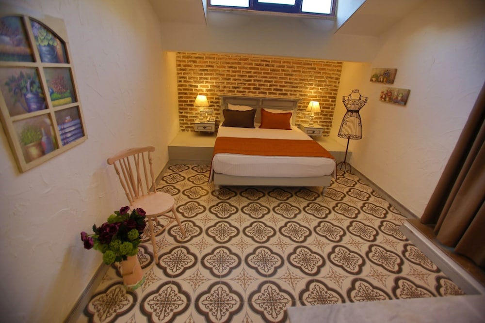 S3 HOTELS ORANGE 16/68