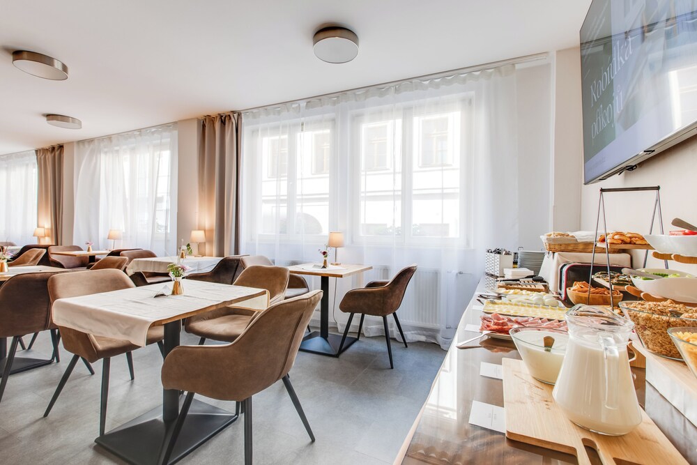 Andante Hotel 35/50