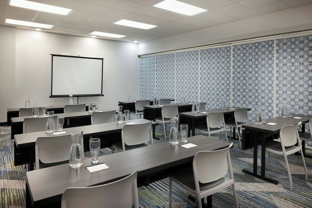 Springhill Suites Wichita Airport 59/69