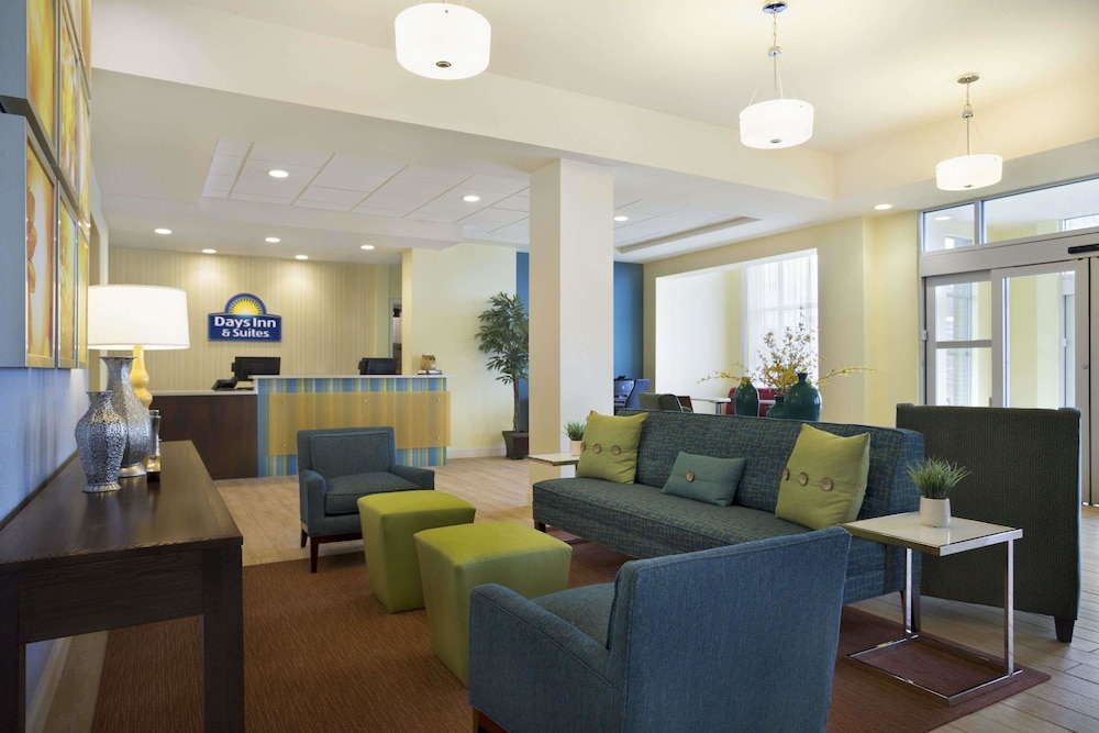 Days Inn And Suites Belmont 20/30