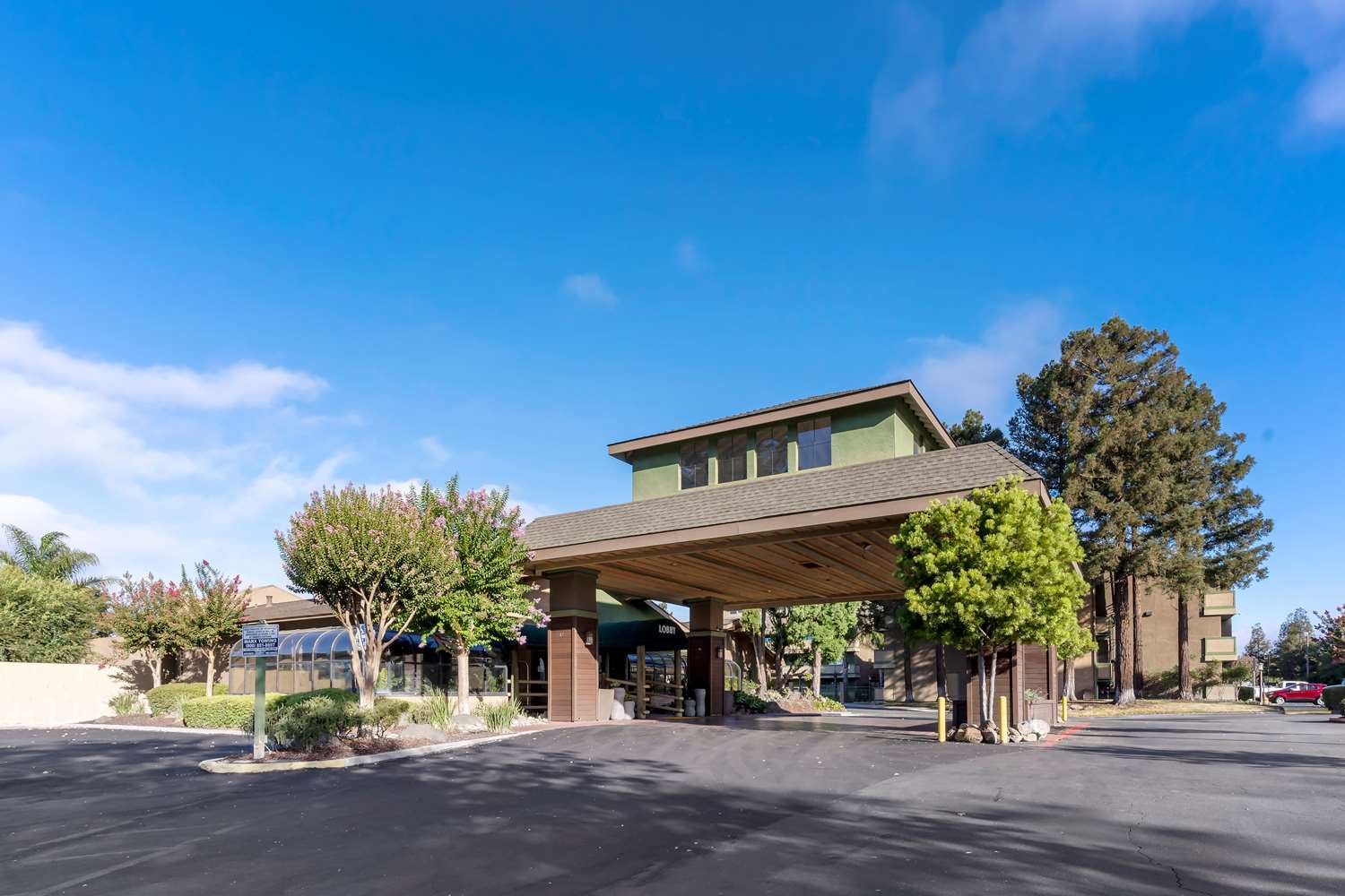 Best Western Plus Forest Park Inn 4/53
