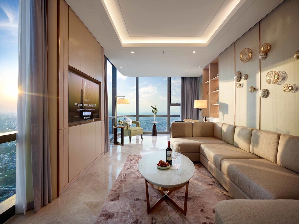 Vinpearl Landmark 81, Autograph Collection 19/32