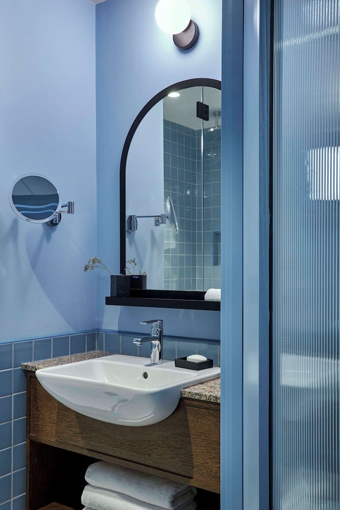 Hyatt Centric Cambridge 48/48