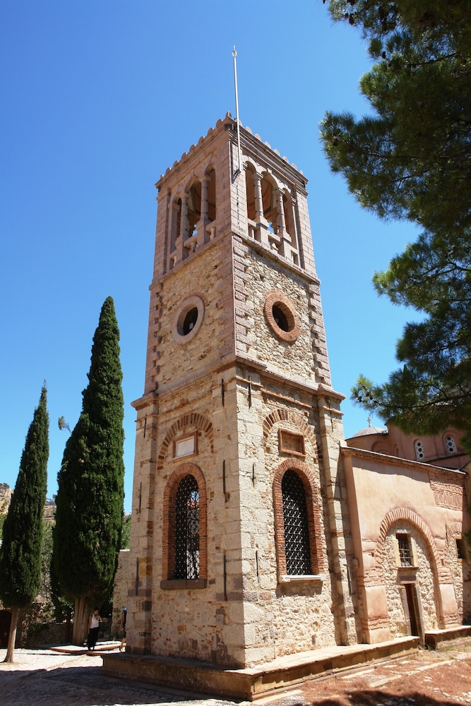 Spitakia 4/50
