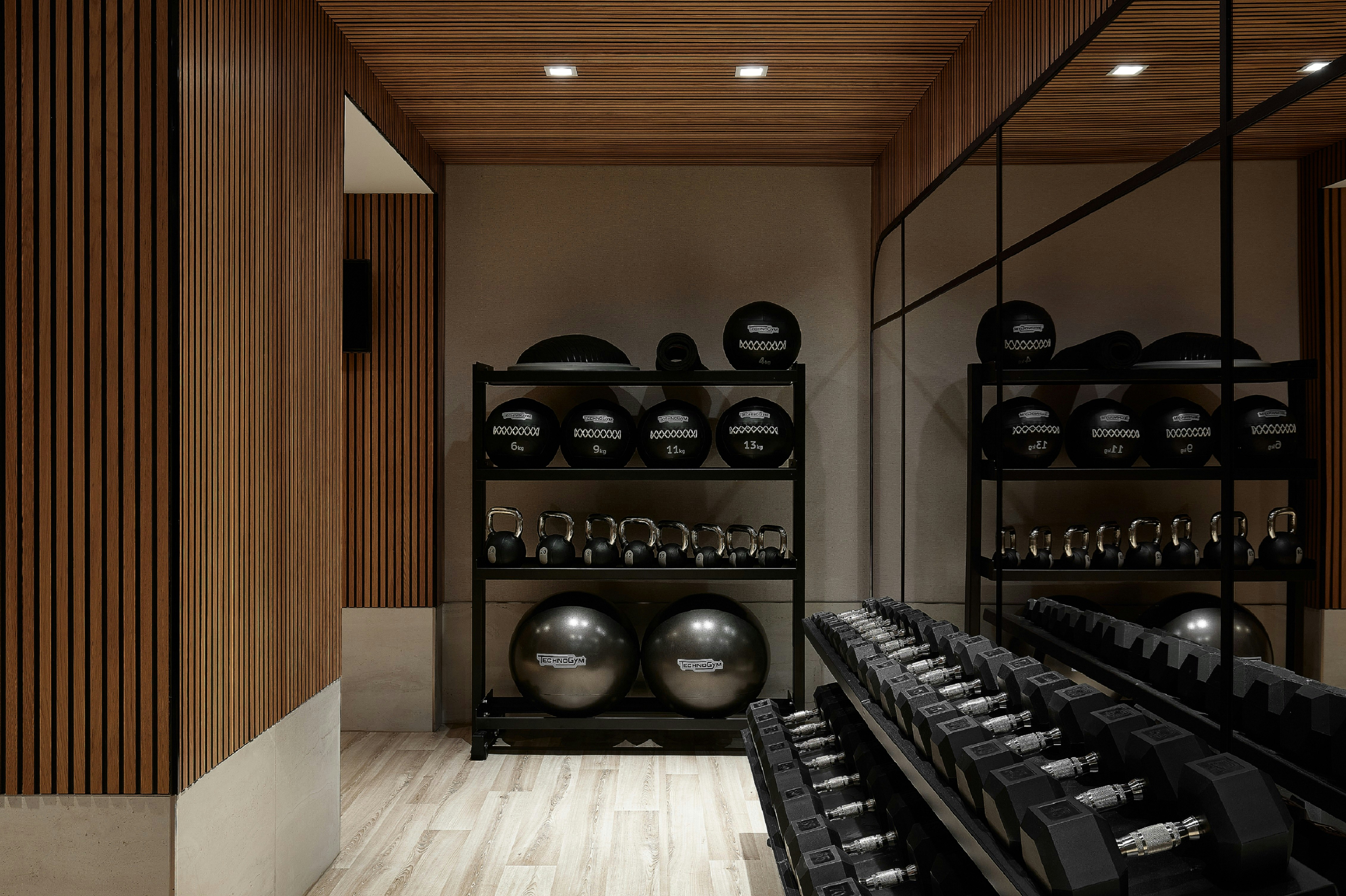 Vogue Hotel Montreal Downtown, Curio Collection by Hilton 21/50
