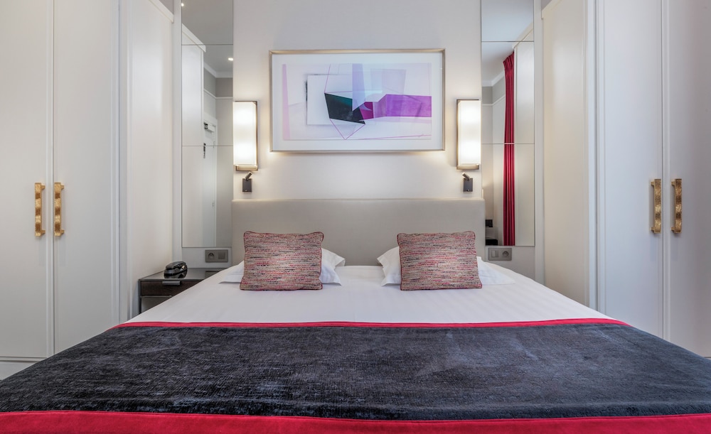 Hotel Du Bois Champs-Elysees 19/50