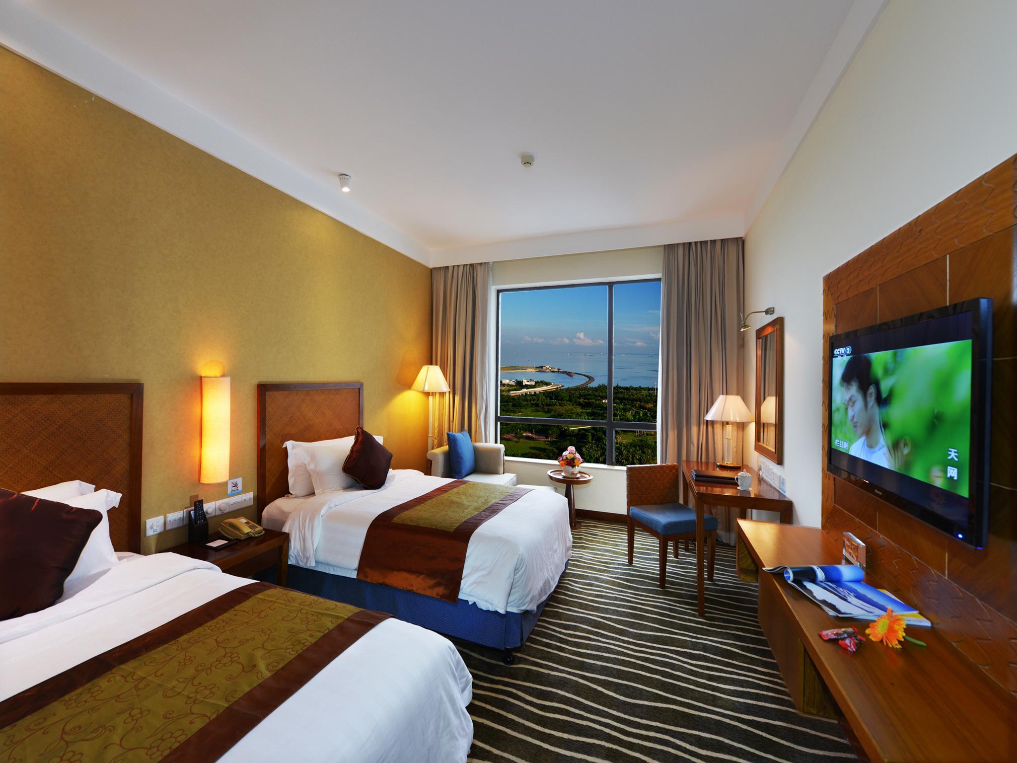 Twin Beds Room Seaview