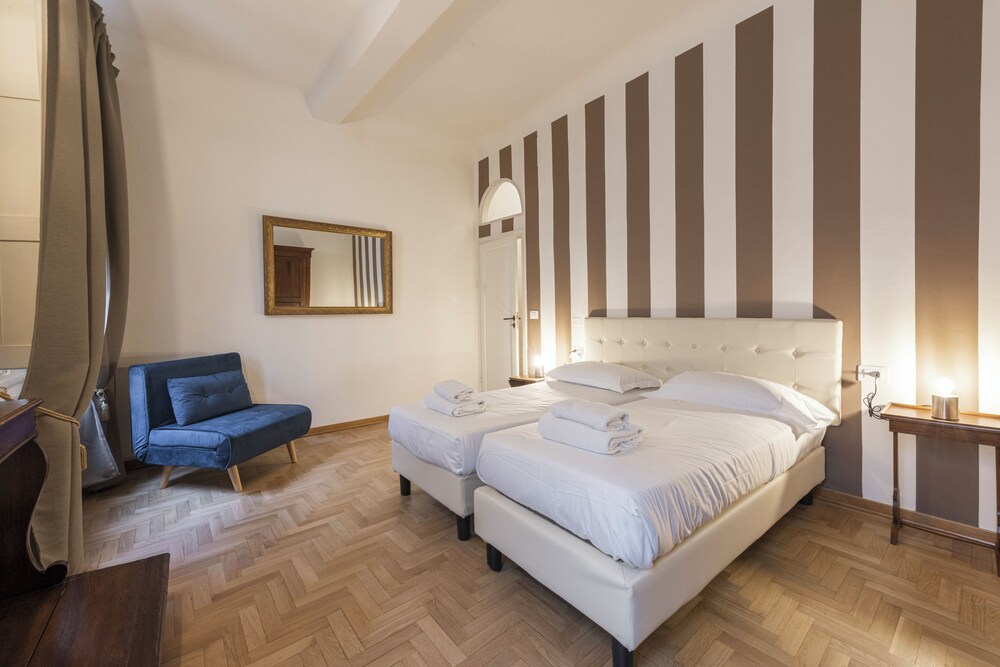 The Painter's House In Santa Croce 7/40