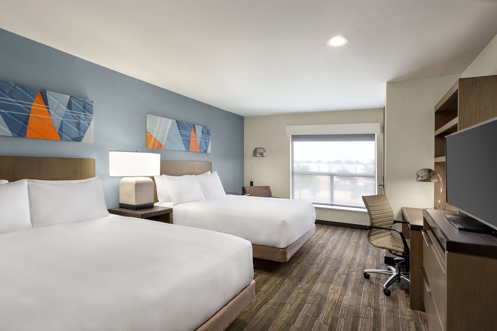 Room, 2 Queen Beds, Den