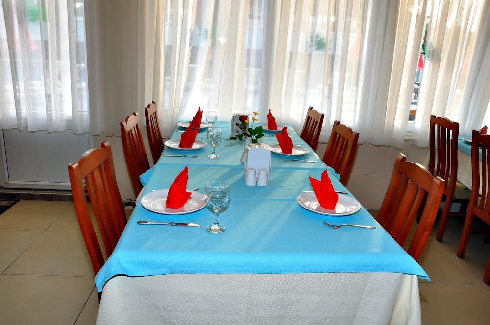 Cinar Family Suite Hotel 36/50