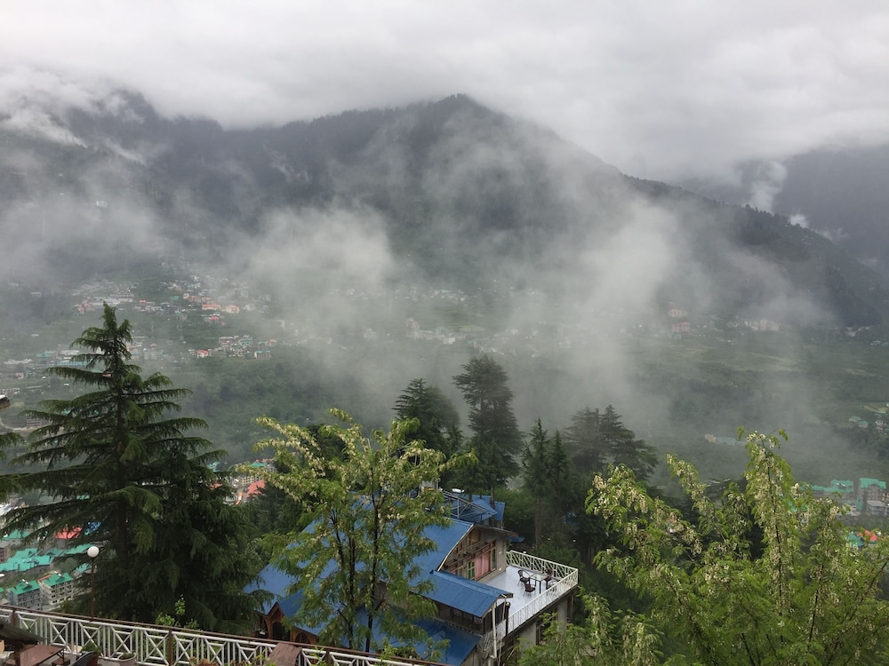 Devdhar Hilltop Cottages 23/31