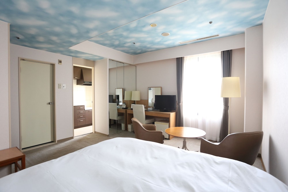 ROOM, DOUBLE BED