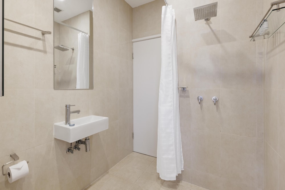 Oaks Melbourne on Collins Suites، ملبورن 49/50