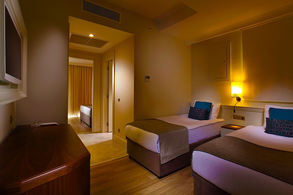 Diamond Elite Hotel and Spa - Adults Only 16 Plus 10/50