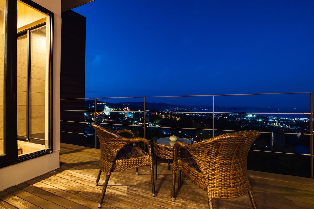 Terrace Midoubaru 37/50