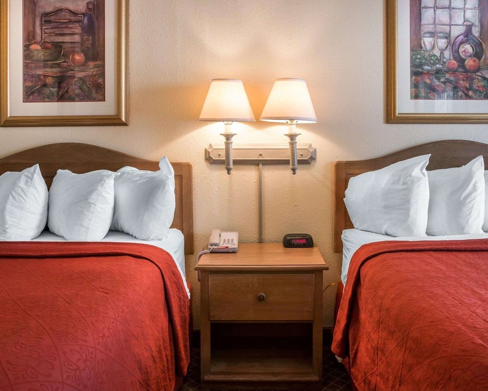 Quality Inn & Suites Monroe 18/48
