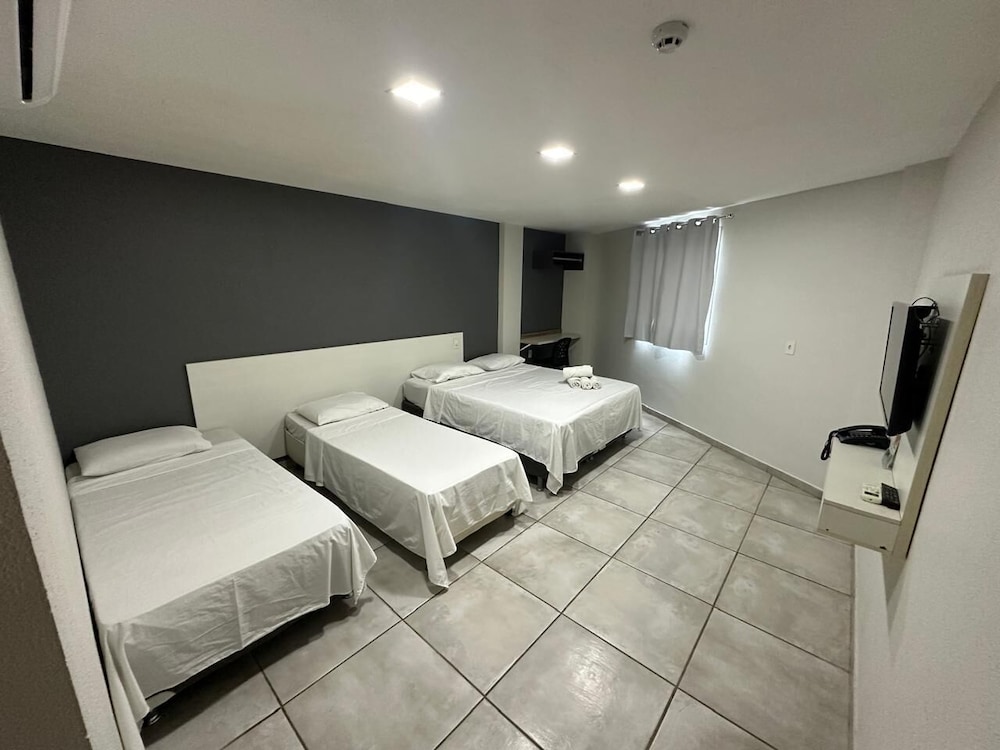 Rota 232 Hotel 9/25