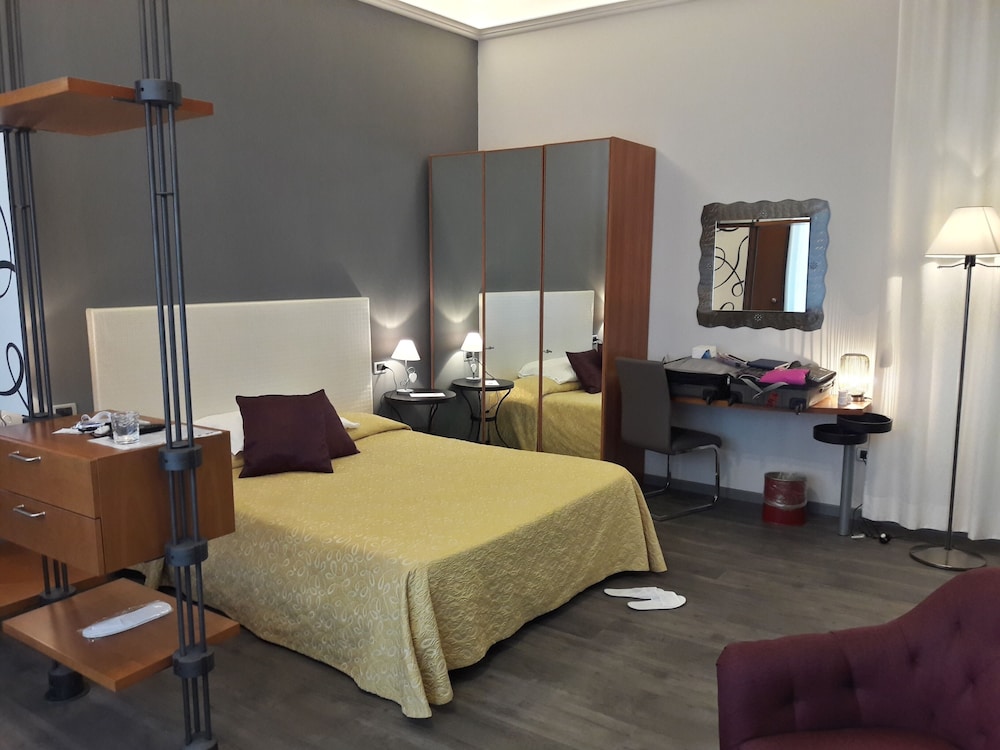 Albergo Centrale Bologna 25/79