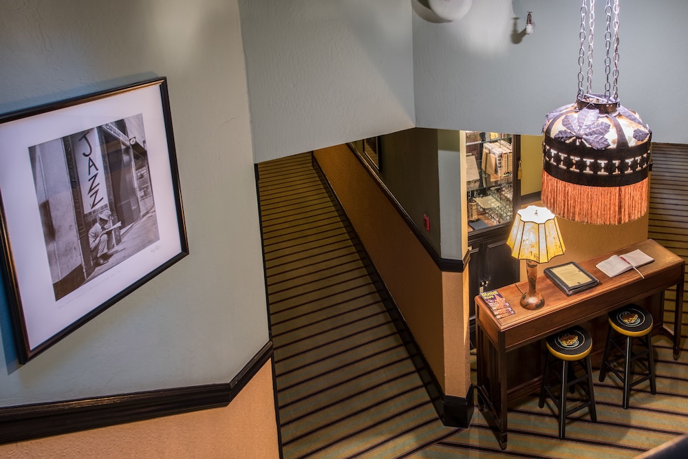 Hotel Boheme 20/32