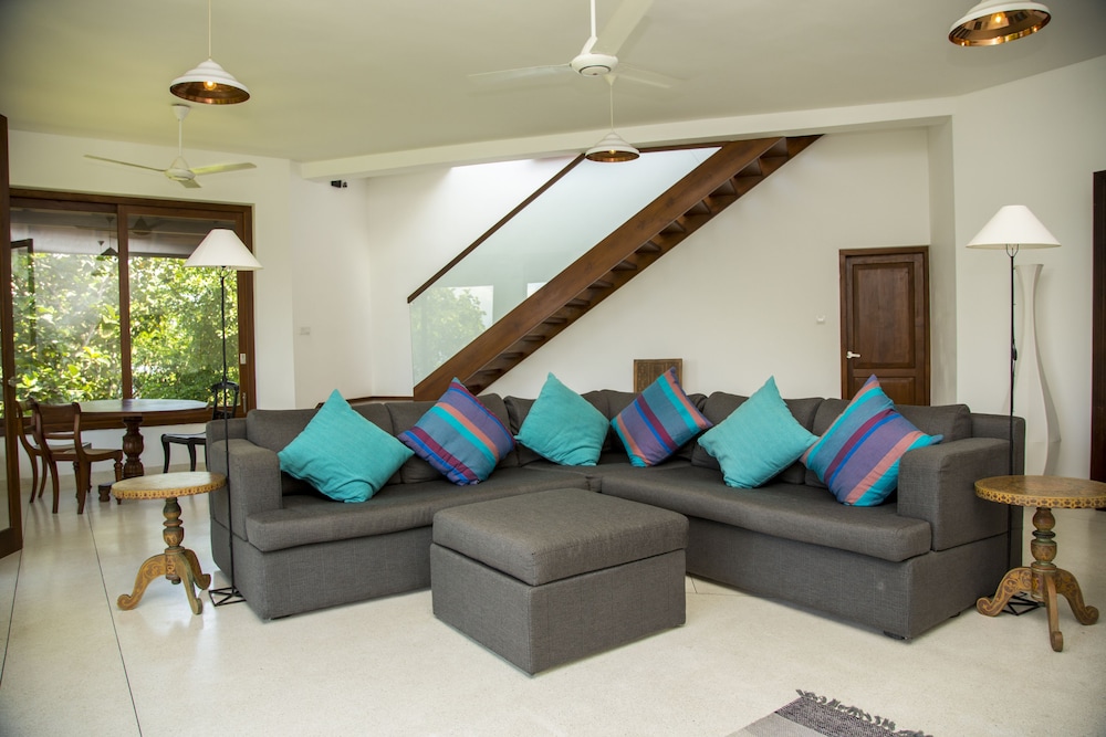 Sea Heart House On Koggala Lake 30/50