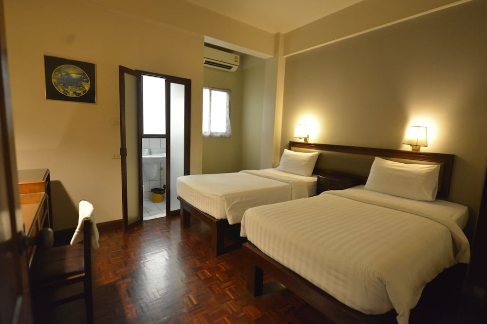 Superior, Twin Beds