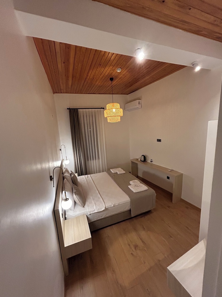 La Luna Otel Cunda 17/50