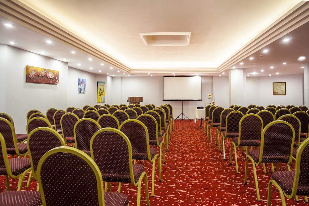 Kleopatra Ada Hotel 44/55