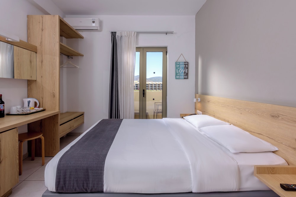 Superior, Double Bed, Zeus Hotels Neptuno Beach 9/10
