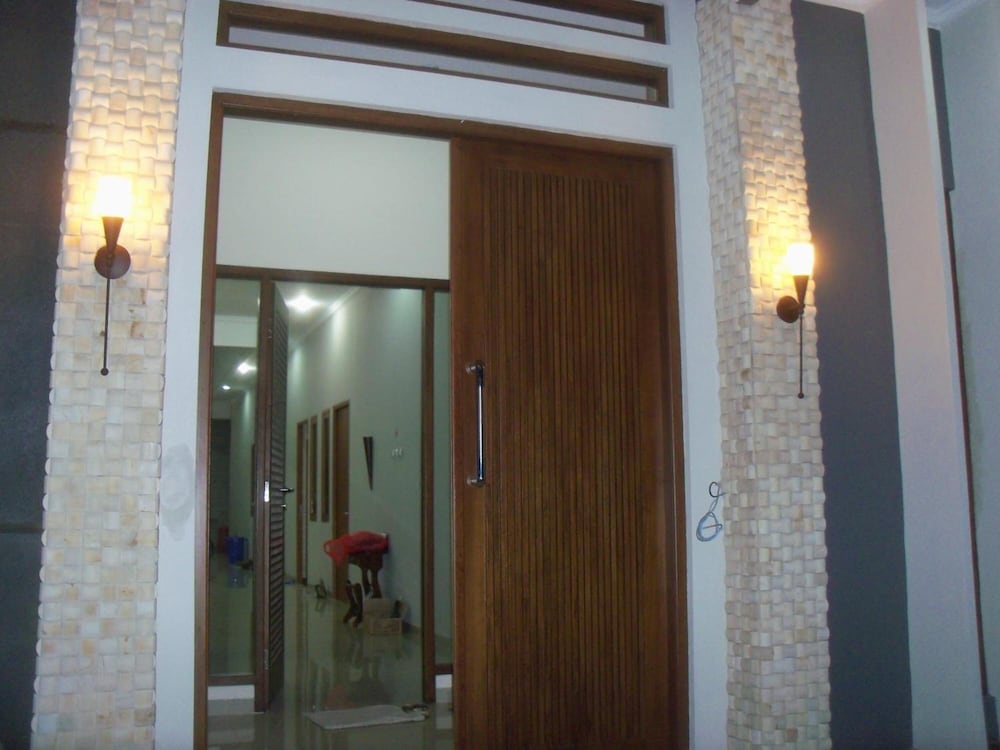 ZEN Rooms Anggrek Loka BSD 34/35