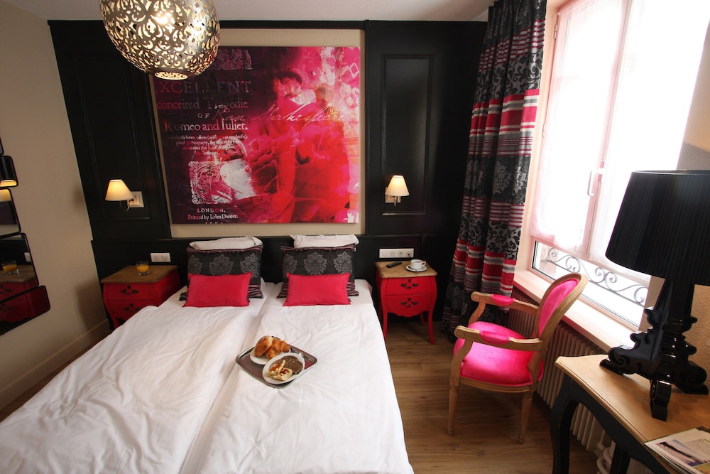 Hotel Roses Ex Hotel Aux Trois Roses 3/70