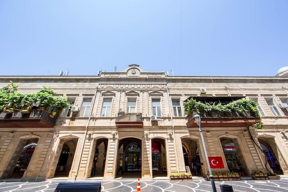 Grand Midway Hotel Baku in BAKU