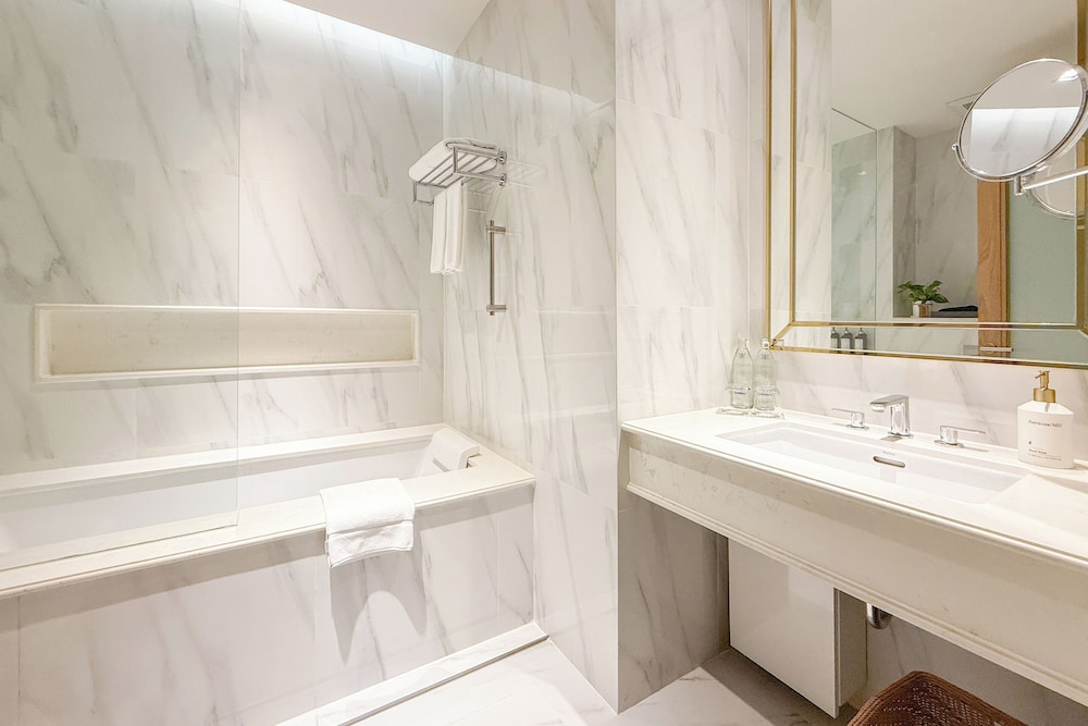 جناح بريميير جونيور بسرير كينج، MUU Bangkok Hotel 5/5